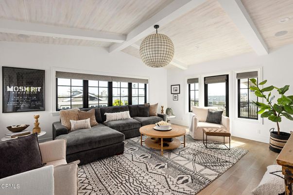 Interior, Living room, Pendant Lights, Recessed Lighting, Wooden Ceilings, Wood Texture Flooring