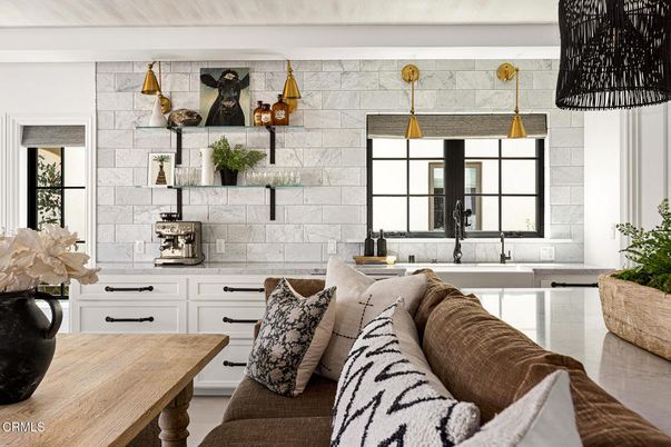 Interior, Kitchen, Pendant Lights, Stone Walls