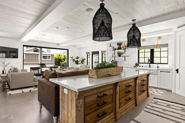 Interior, Kitchen, Living room, Pendant Lights, Recessed Lighting, Wooden Ceilings