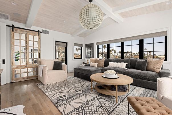 Interior, Living room, Pendant Lights, Recessed Lighting, Wooden Ceilings, Wood Texture Flooring