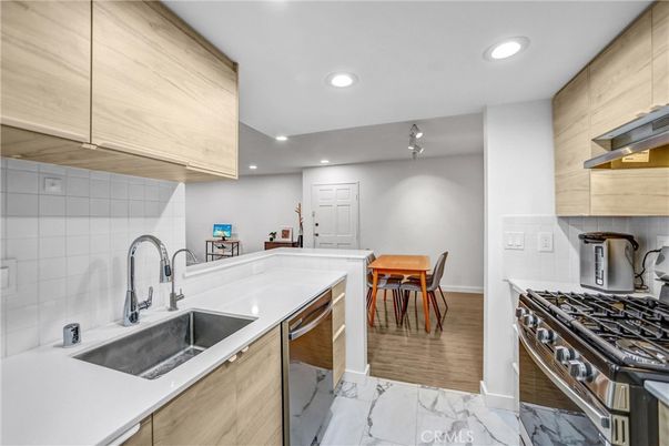 Dining room, Interior, Kitchen, Marble, Recessed Lighting, Wood Texture Flooring