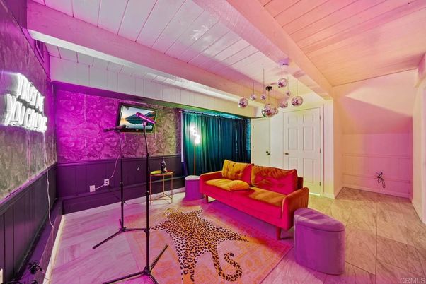 Interior, Living room, Pendant Lights