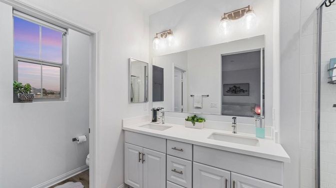 Bathroom, Dual Sink Vanities, Interior