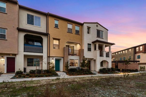 Attached, Backyard, Exterior, Facade, Rowhouse