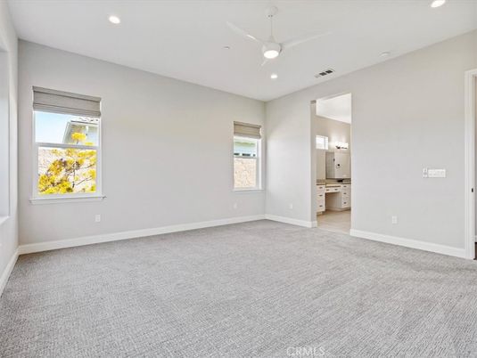 Empty room, Interior, Recessed Lighting