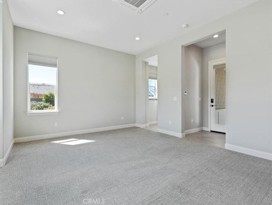 Empty room, Interior, Recessed Lighting