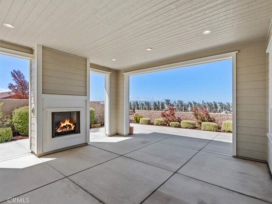Exterior, Fireplace