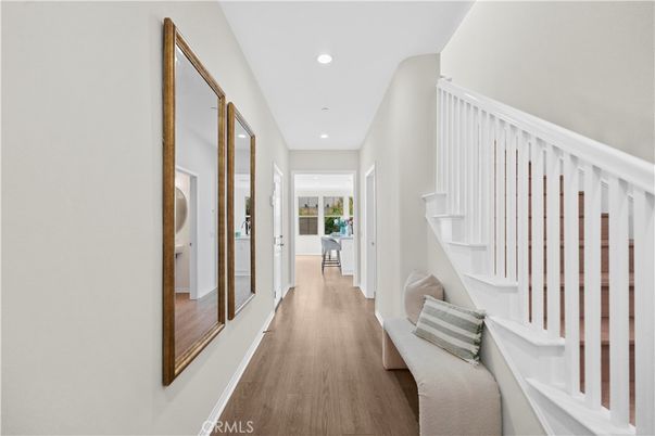 Interior, Recessed Lighting, Wood Texture Flooring
