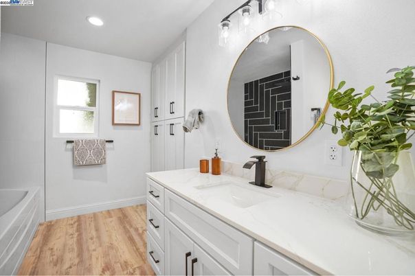 Bathroom, Interior, Recessed Lighting, Wood Texture Flooring