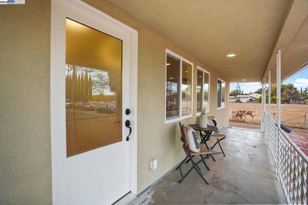 Exterior, Recessed Lighting