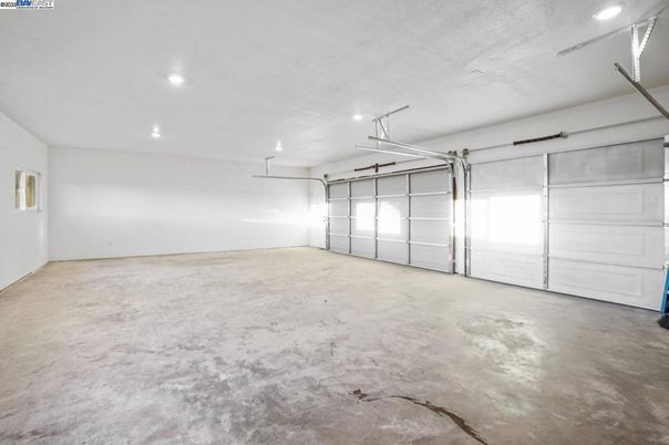 Garage, Interior, Recessed Lighting