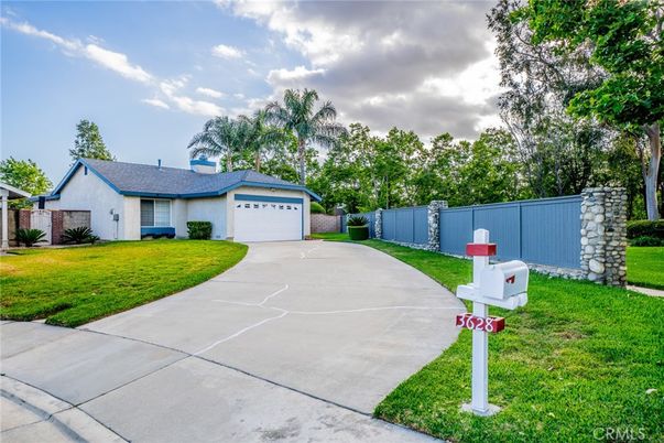 Backyard, Detached Garage, Exterior