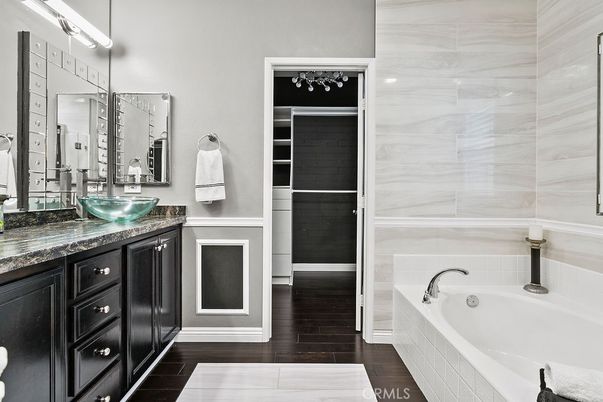 Bathroom, Dual Sink Vanities, Interior, Wood Texture Flooring