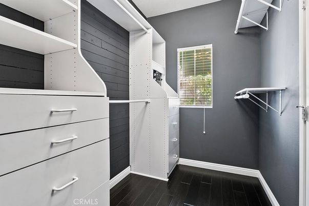 Interior, Walk-in Closets, Wood Texture Flooring
