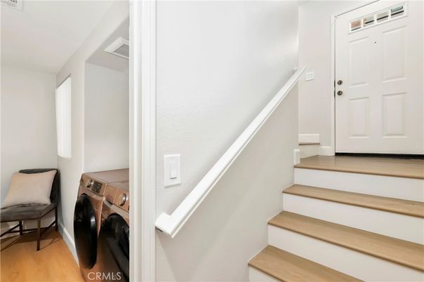 Interior, Utility Closets, Washer, Wood Texture Flooring