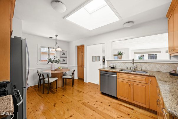 Dining room, Interior, Kitchen, Pendant Lights, Wood Texture Flooring