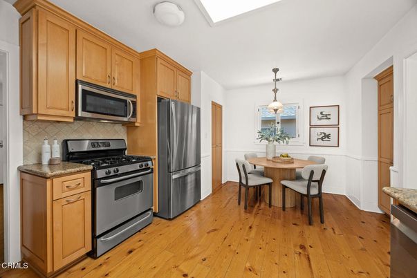 Dining room, Interior, Kitchen, Pendant Lights, Stainless Steel Appliances, Wood Texture Flooring