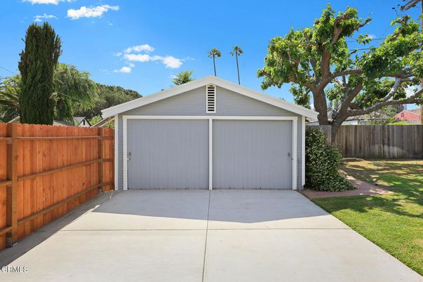 Detached Garage, Exterior