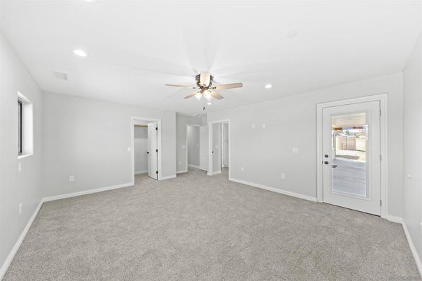 Empty room, Interior, Recessed Lighting