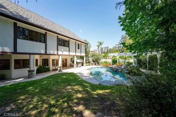 Backyard, Exterior, Pool