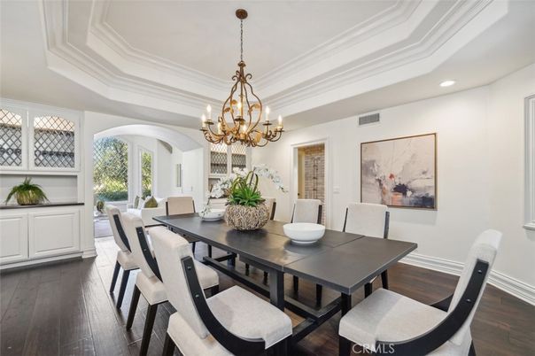 Chandelier, Dining room, Interior, Recessed Lighting, Wood Texture Flooring