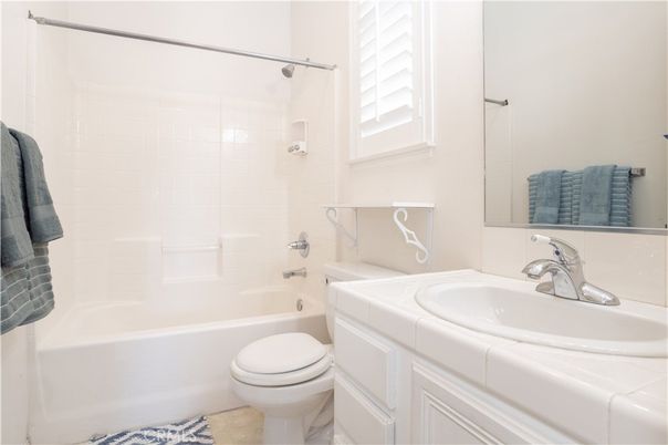 Bathroom, Interior, Tile Countertops
