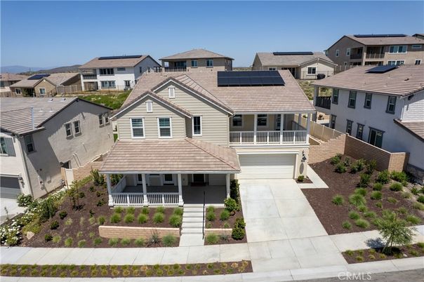 Attached, Exterior, Facade, Solar Panels, Queen Anne Victorian