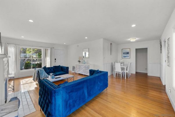 Dining room, Interior, Living room, Recessed Lighting, Wood Texture Flooring