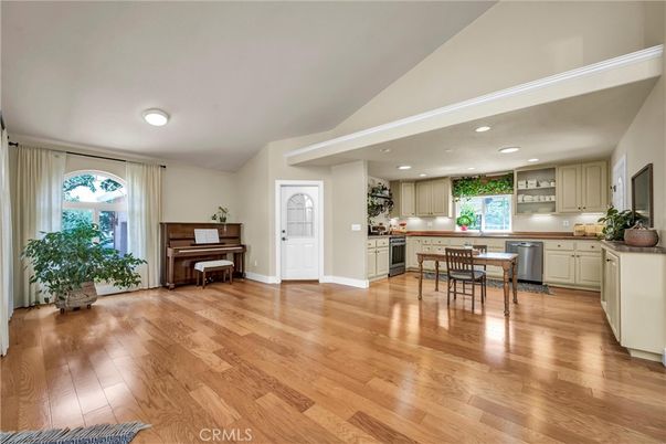 Dining room, Interior, Kitchen, Piano, Recessed Lighting, Wood Texture Flooring