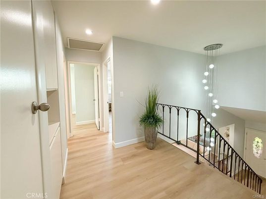 Interior, Pendant Lights, Recessed Lighting, Wood Texture Flooring