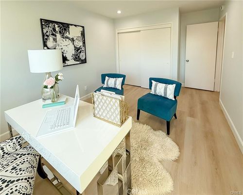 Home Office, Interior, Recessed Lighting, Wood Texture Flooring