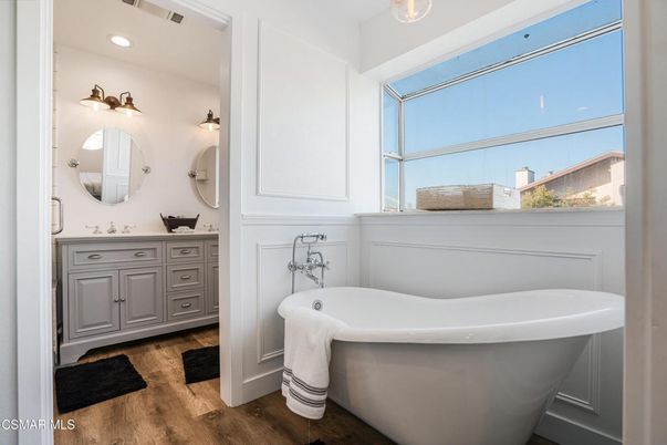 Bathroom, Dual Sink Vanities, Free Standing Baths, Interior, Recessed Lighting, Wood Texture Flooring