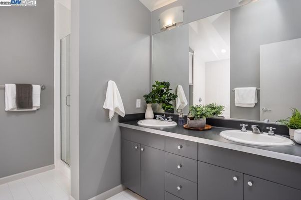 Bathroom, Dual Sink Vanities, Interior