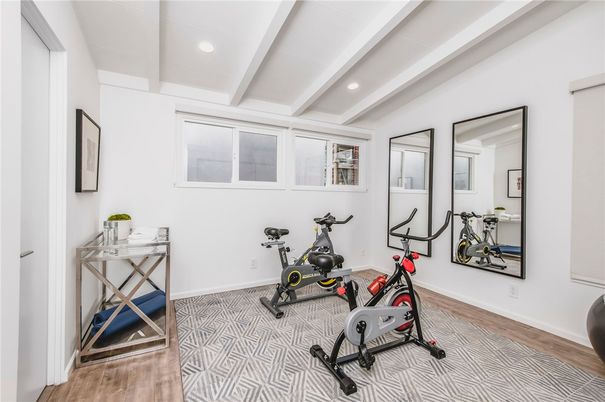 Fitness Equipment, Interior, Recessed Lighting, Wood Texture Flooring