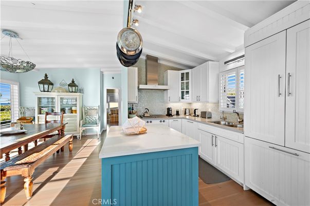 Interior, Kitchen, Pendant Lights, Wood Texture Flooring