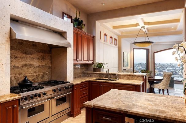 Dining room, Interior, Kitchen, Pendant Lights, Recessed Lighting, Stainless Steel Appliances