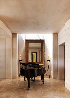 Interior, Piano, Recessed Lighting