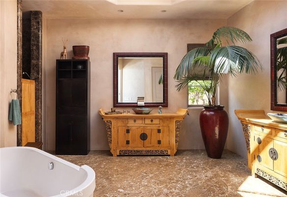 Bathroom, Dual Sink Vanities, Free Standing Baths, Interior, Recessed Lighting
