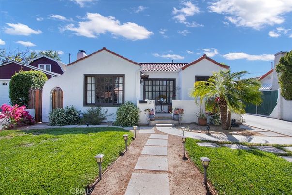 Backyard, Exterior, Facade, Spanish Mediterranean