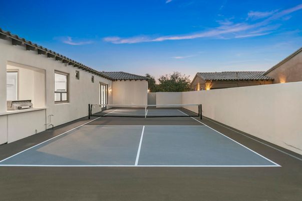 Exterior, Tennis Courts