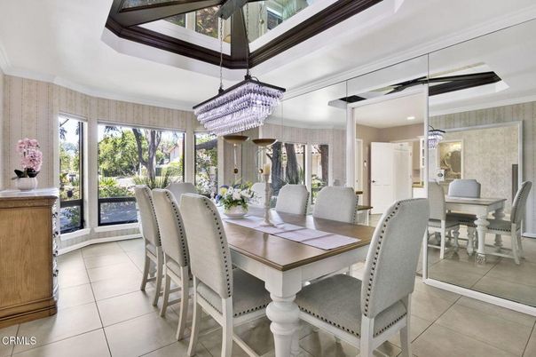 Chandelier, Dining room, Interior, Recessed Lighting