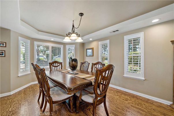 Chandelier, Dining room, Interior, Recessed Lighting, Wood Texture Flooring