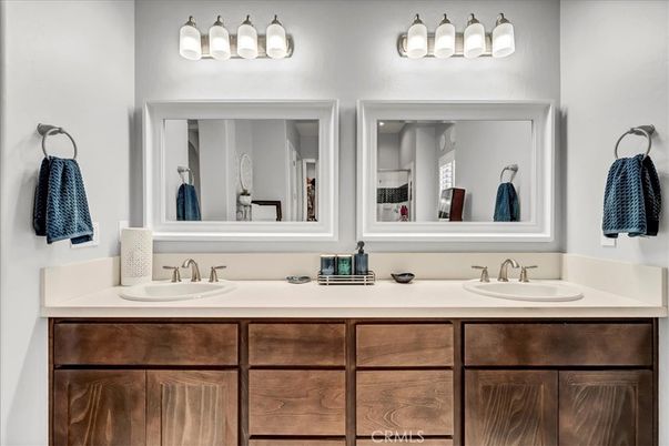 Bathroom, Dual Sink Vanities, Interior
