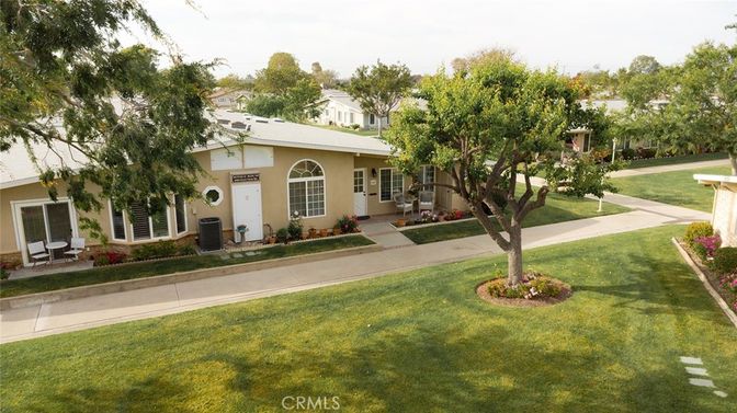 Backyard, Exterior, Facade, French Provincial