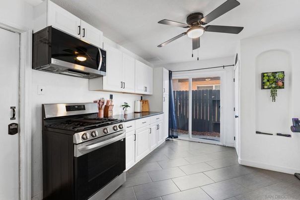 Interior, Kitchen, Stainless Steel Appliances