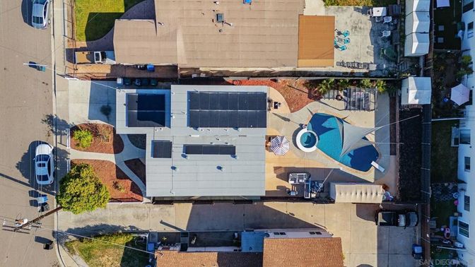 Exterior, Drone