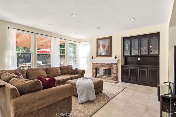 Fireplace, Interior, Living room, Recessed Lighting