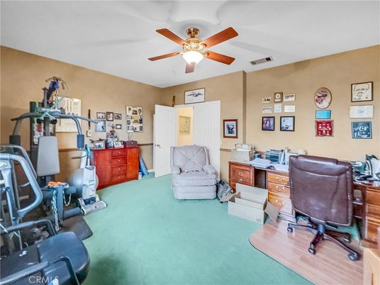 Home Office, Interior