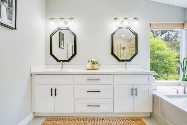 Bathroom, Dual Sink Vanities, Interior