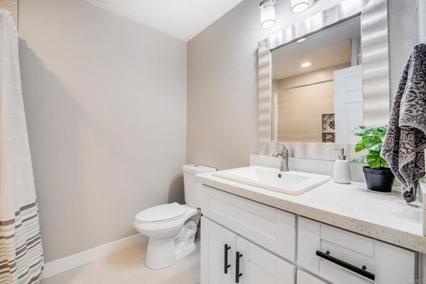 Bathroom, Interior, Recessed Lighting